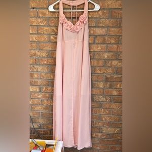 Peach Dress Size Medium Never worn, great condition